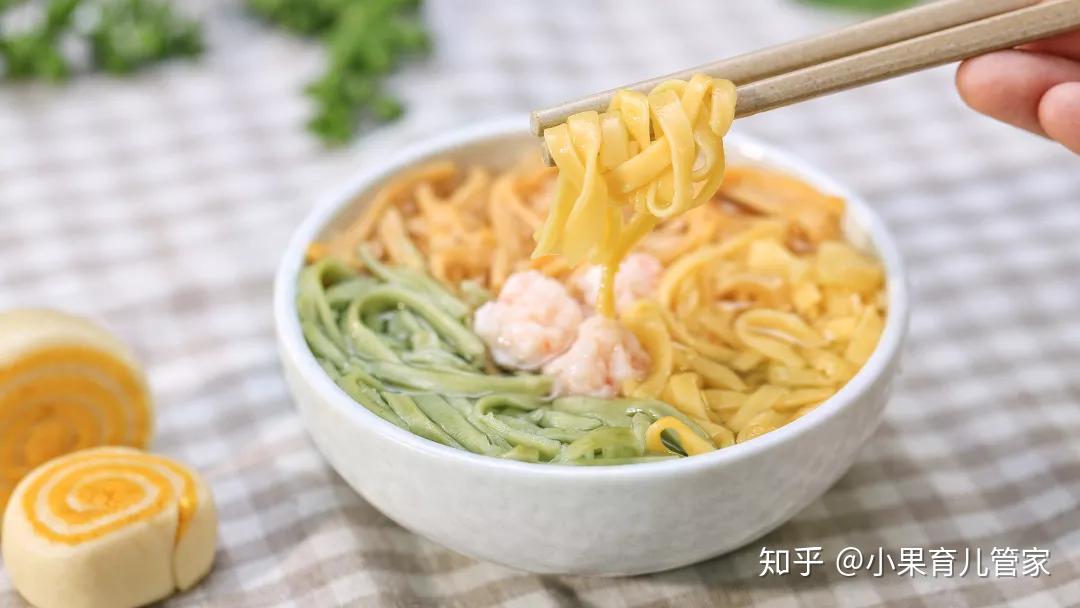 寶貝“突突突”吐面條拒絕輔食