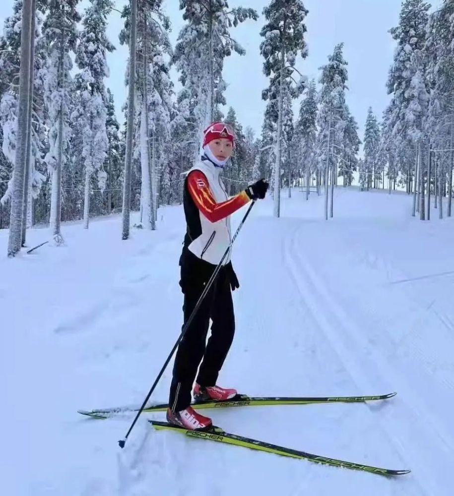 濟(jì)南娃王乙冰獲滑雪世界冠軍